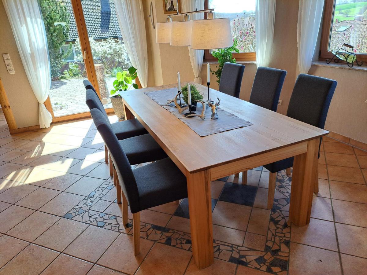 Steewer Landhaus Gemuetliche Ferienwohnung Bis 6 Pers In Ruhiger Ortsrandlage Stebach Exterior foto